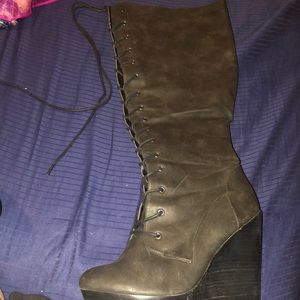 Kinda dirty but could be cleaned used